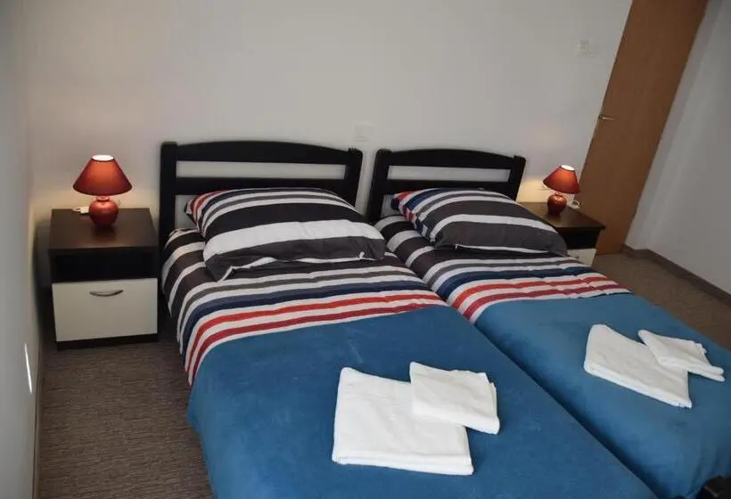 اتاق سوپریور با چشم‌انداز باغ, London Rooms Zagreb Airport