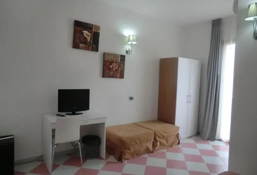 Standard-huone Parveke Puutarhanäkymä, B&b Mediterraneo Mare E Sole