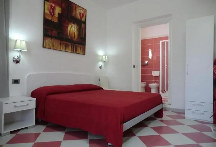 Standard Neljän Hengen Huone Puutarhanäkymä, B&b Mediterraneo Mare E Sole