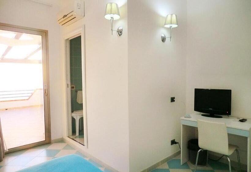 Номер Deluxe Вид на Море, B&b Mediterraneo Mare E Sole