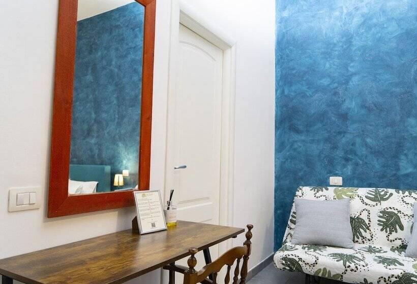 חדר דלוקס לארבעה, Salotto Piramide