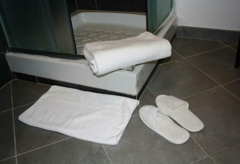 סוויטה, Salotto Piramide