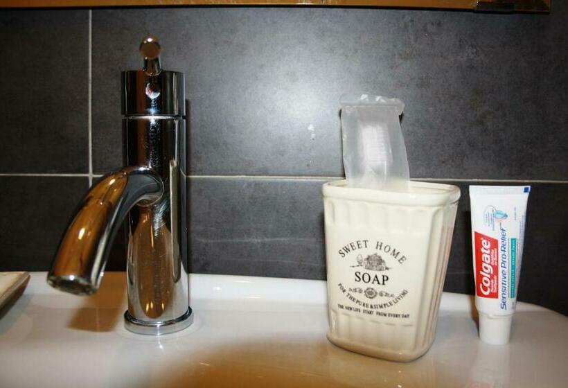 סוויטה, Salotto Piramide