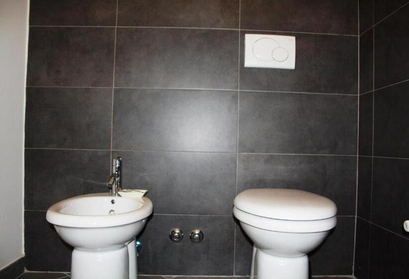 סוויטה, Salotto Piramide