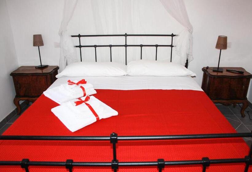 חדר סטנדרט, Salotto Piramide