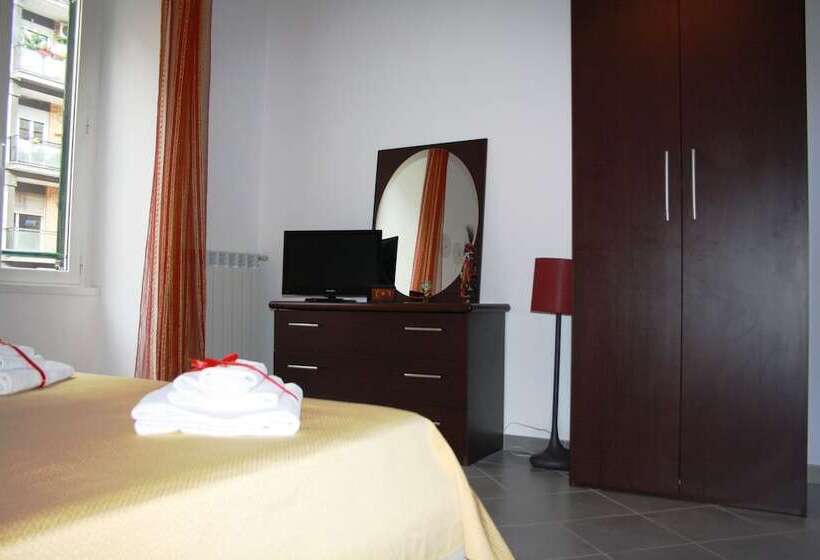 חדר דלוקס לארבעה, Salotto Piramide