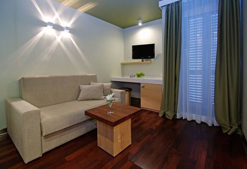 اتاق سوپریور با بالکن, Boutique Hotel Bol