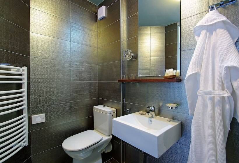 اتاق لوکس خانوادگی, Boutique Hotel Bol