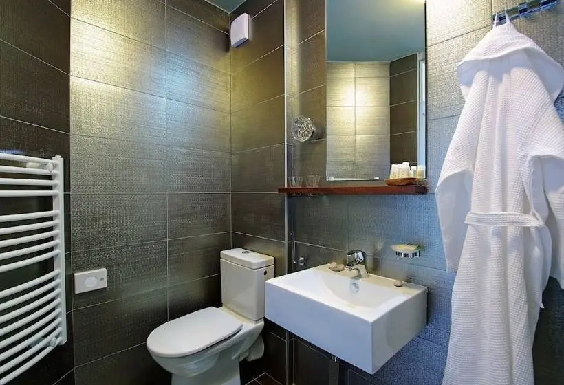 اتاق لوکس خانوادگی, Boutique Hotel Bol