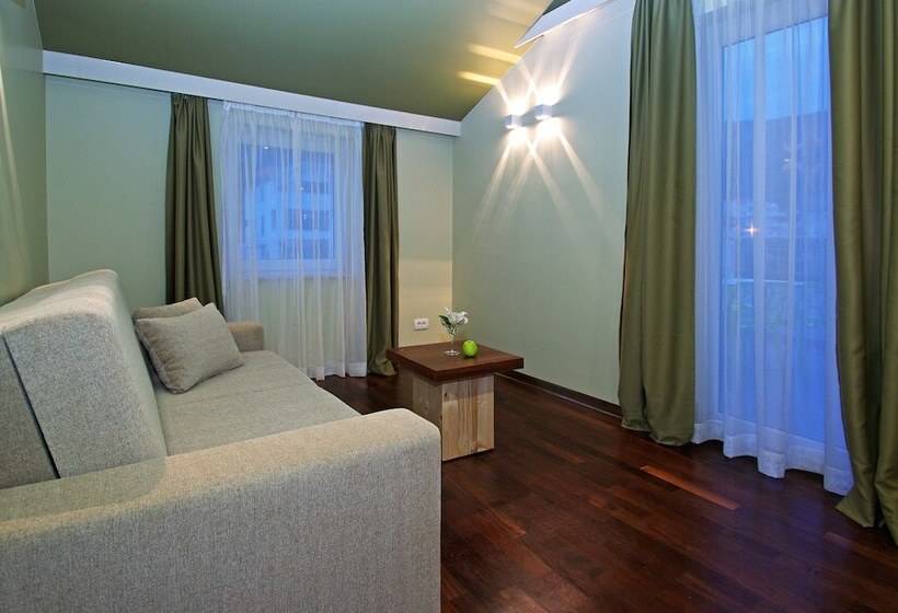 اتاق لوکس خانوادگی, Boutique Hotel Bol