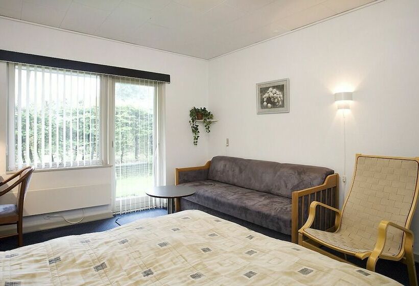 家庭间, Gram Slotskro