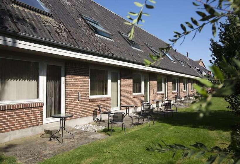 家庭间, Gram Slotskro