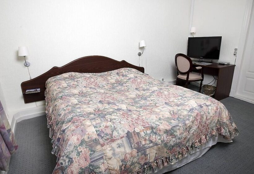 家庭间, Gram Slotskro