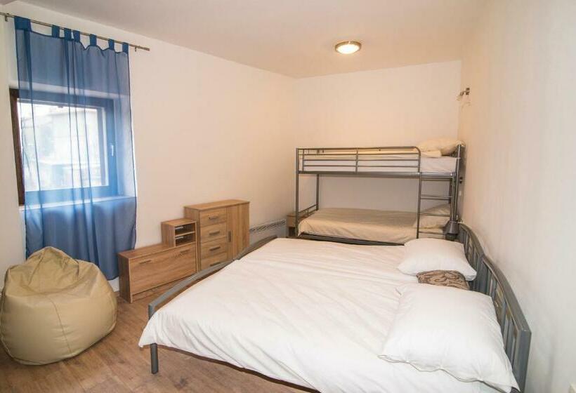 四人标准间, Hostel Bordada