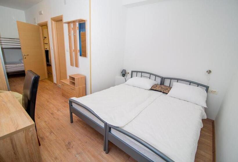 Четырехместный Номер Стандарт, Hostel Bordada