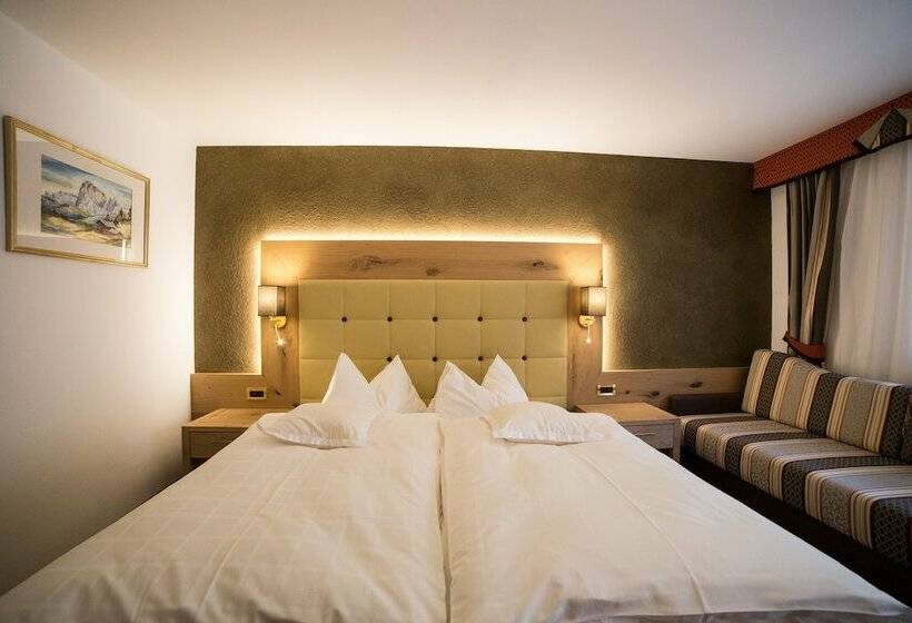 اتاق استاندارد با بالکن, Freina Mountain Lifestyle