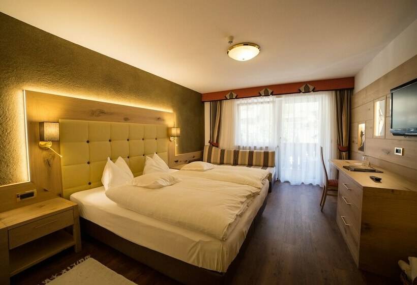 اتاق استاندارد با بالکن, Freina Mountain Lifestyle