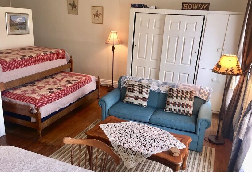 Апартаменты Классик 1 Спальня, Historic Downtown Capitol Hotel Vacation Suites
