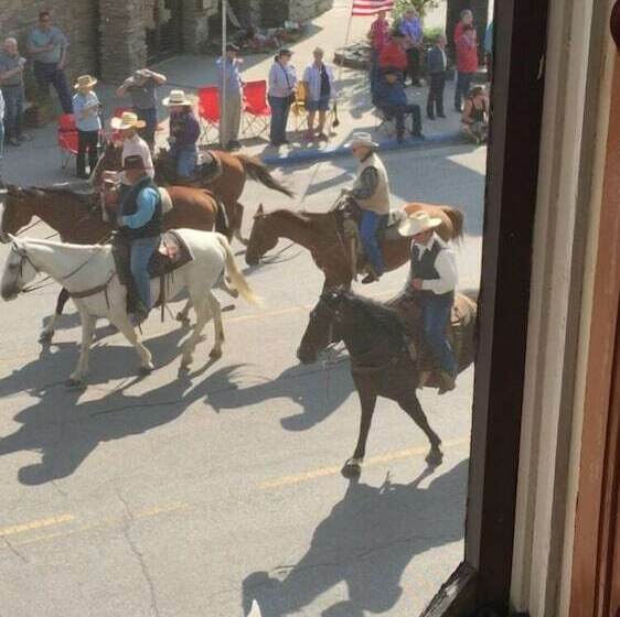 Апартаменты Классик 1 Спальня, Historic Downtown Capitol Hotel Vacation Suites