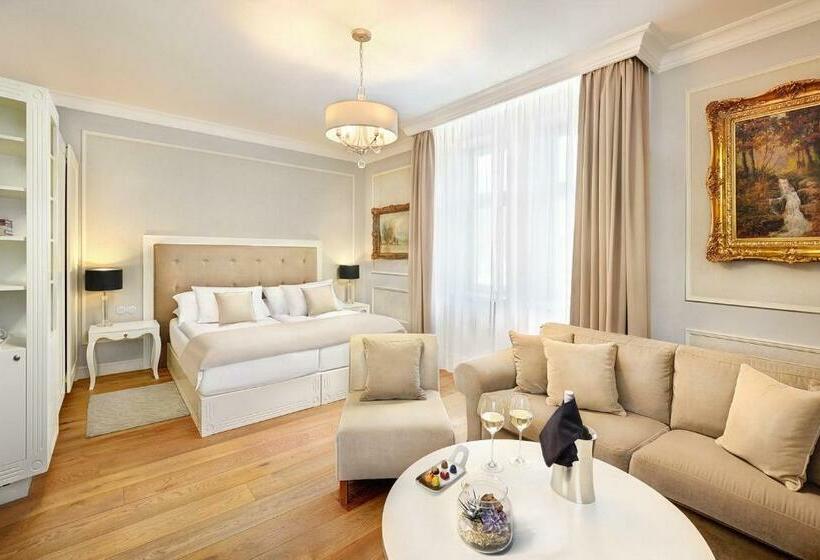 סוויטה קלאסית, Lomnica