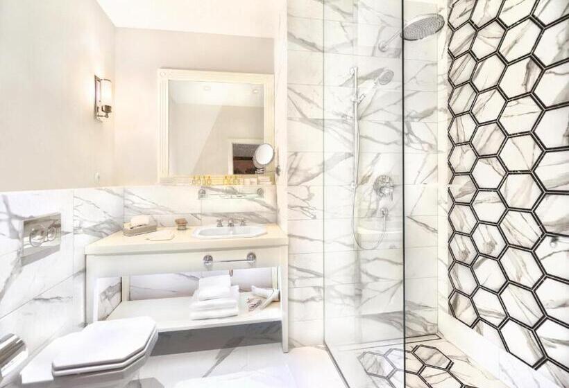 סוויטה קלאסית, Lomnica