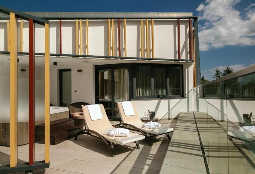 סוויטה, Lomnica