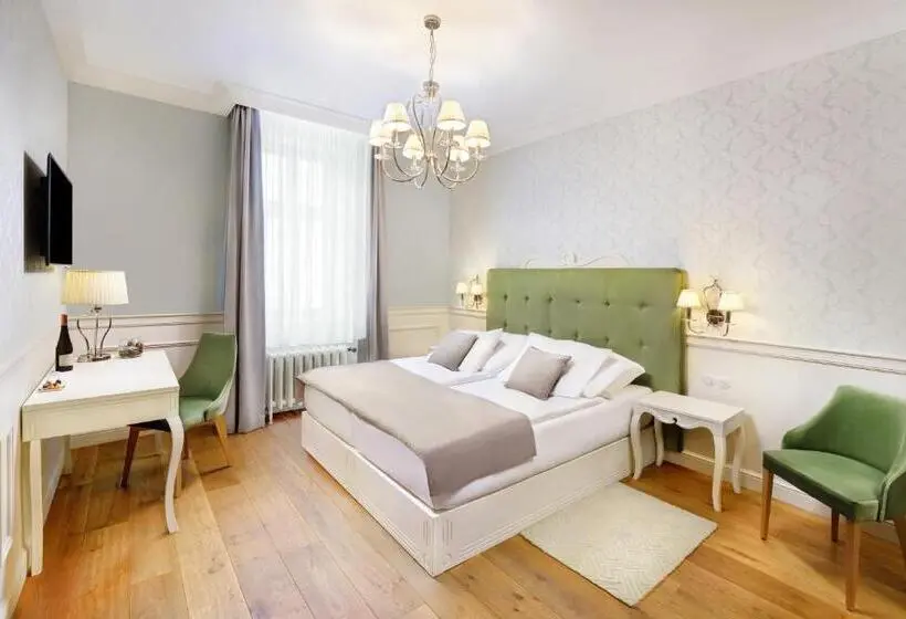 Standard-huone, Lomnica