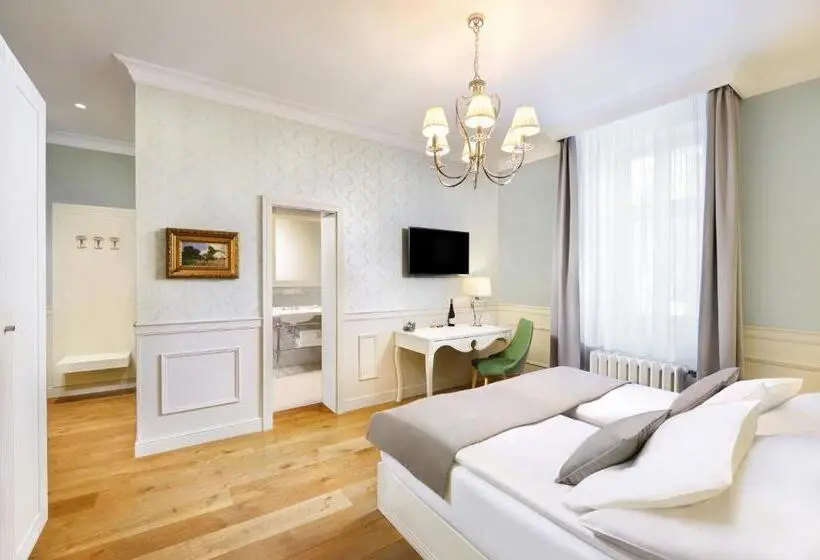 Standard-huone, Lomnica