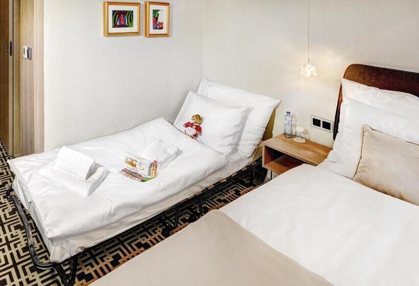 חדר סטנדרט, Lomnica