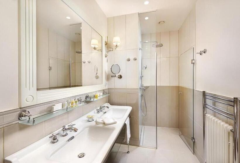 Habitación Estándar Abuhardillada, Lomnica