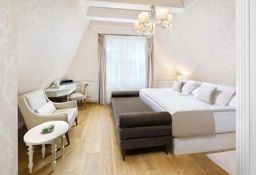 סוויטה, Lomnica