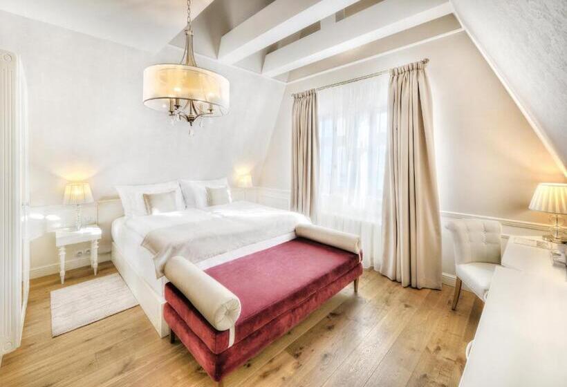 סוויטה, Lomnica