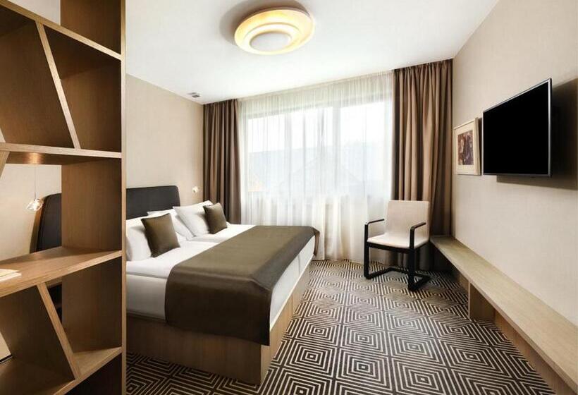 חדר סטנדרט, Lomnica