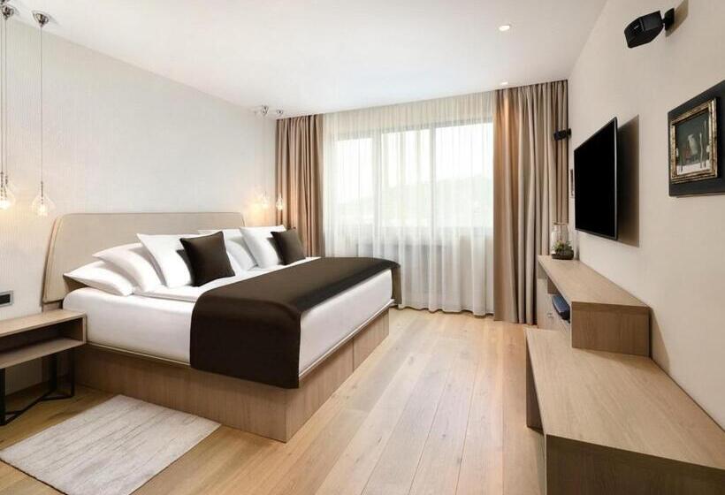 סוויטה, Lomnica