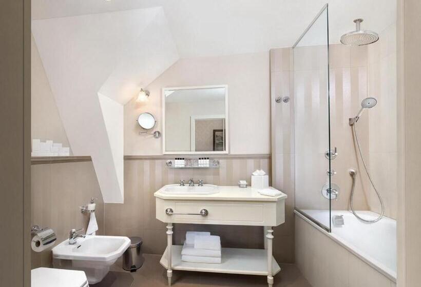 סוויטה, Lomnica