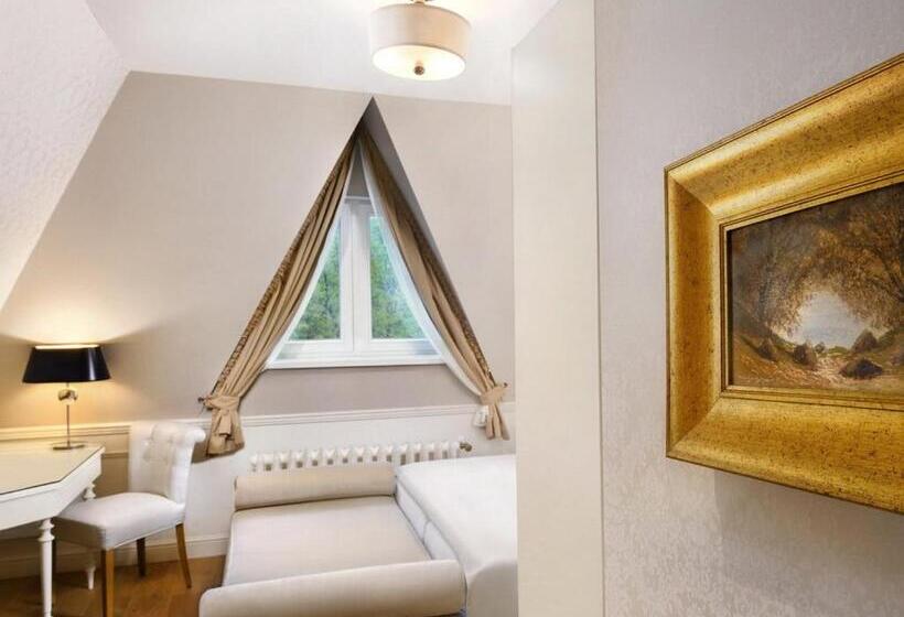 Habitación Estándar Abuhardillada, Lomnica