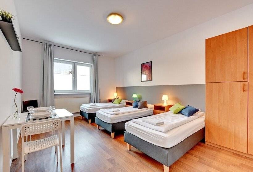 Pokój Standard Trzyosobowy, Nice Rooms   Pokoje Gościnne