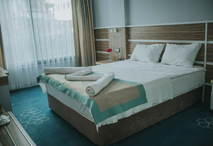 חדר סופריור נוף לגינה, Pirlanta Butik