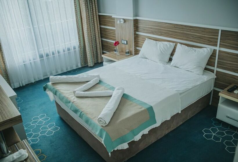 חדר סופריור נוף לגינה, Pirlanta Butik