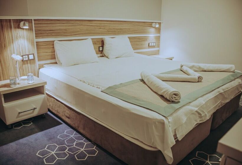 חדר סופריור נוף לגינה, Pirlanta Butik