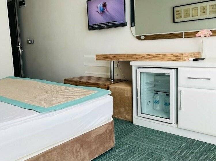 חדר סופריור נוף לגינה, Pirlanta Butik