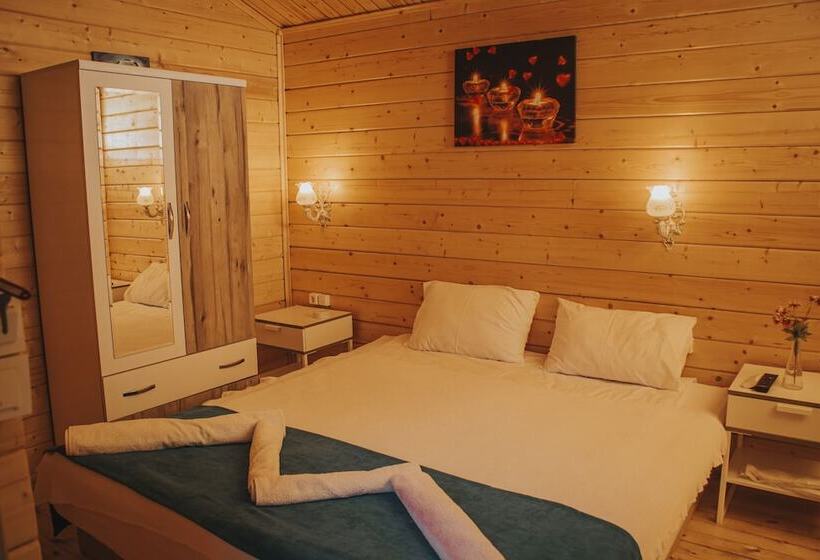 בקתה סטנדרטית, Pirlanta Butik