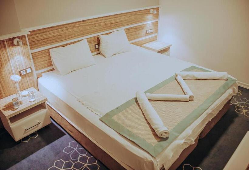 חדר סופריור נוף לגינה, Pirlanta Butik