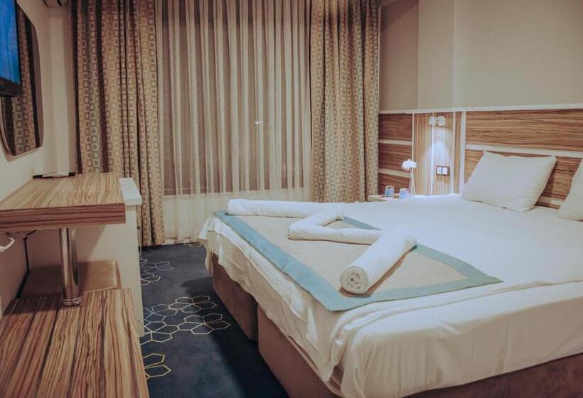 חדר סופריור נוף לגינה, Pirlanta Butik