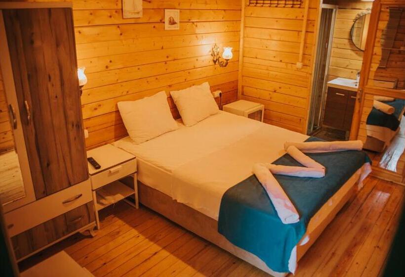 בקתה סטנדרטית, Pirlanta Butik