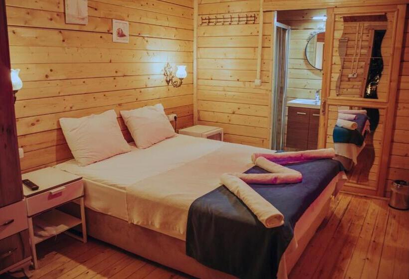 בקתה סטנדרטית, Pirlanta Butik