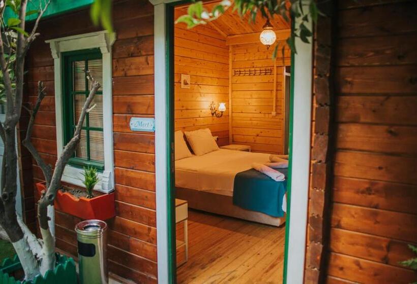 בקתה סטנדרטית, Pirlanta Butik