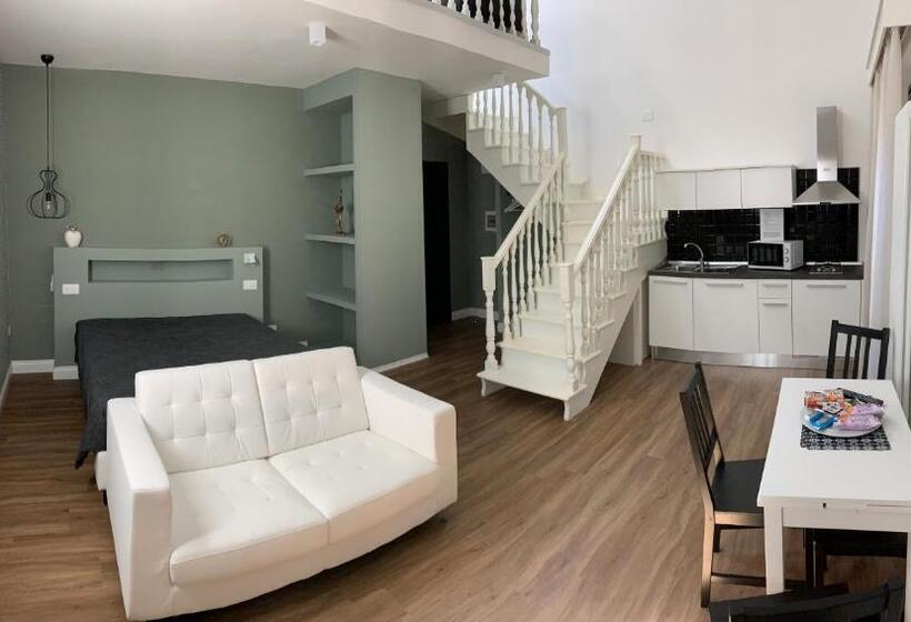 استودیوی سوپریور, Residence Cavour 63