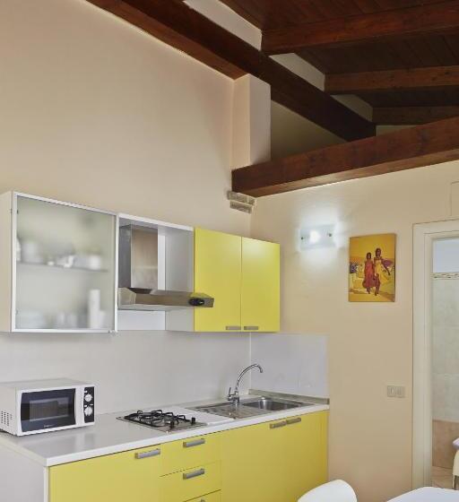 اتاق دوبلکس, Residence Cavour 63