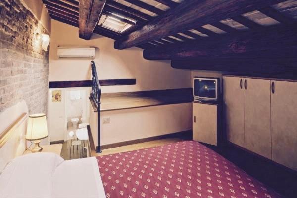 اتاق دوبلکس, Residence Cavour 63